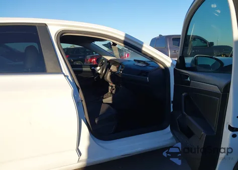 2019 Volkswagen Jetta 1.4T R-Line/1.4T S/1.4T Se z USA, uszkodzony, nr VIN 3VWC57BU6KM193324